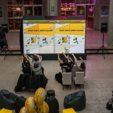 System Human Joystick dla Ernst & Young